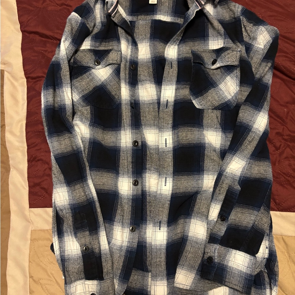 Sun + Stone Navy and White Plaid Shirt/Flannel Size - Small
